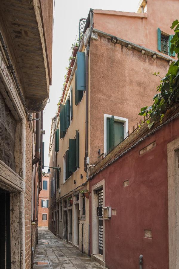 Angeles Inn Venecia Exterior foto
