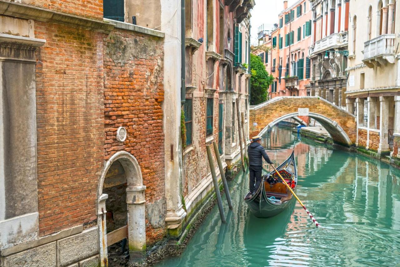 Angeles Inn Venecia Exterior foto