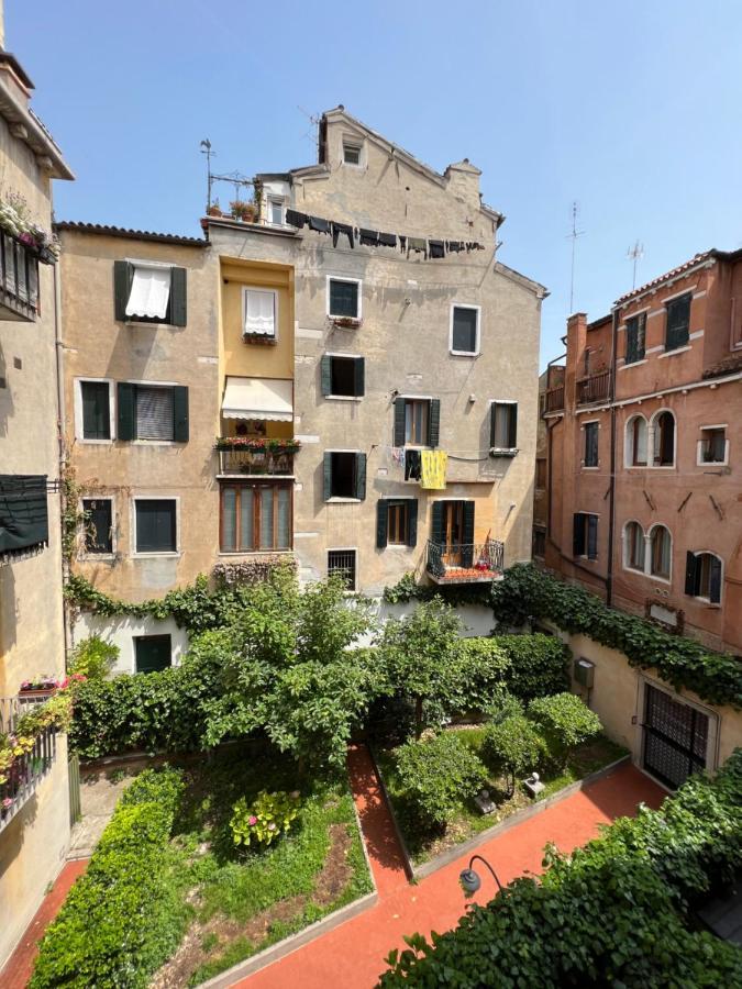 Angeles Inn Venecia Exterior foto